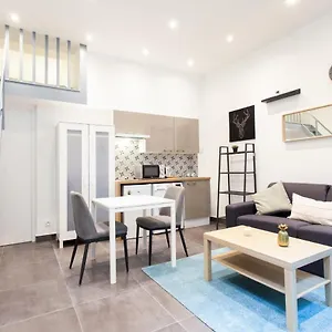 hostnfly-apartments-splendid-spacious-apt-in-batignolles.fr-paris.fr/
